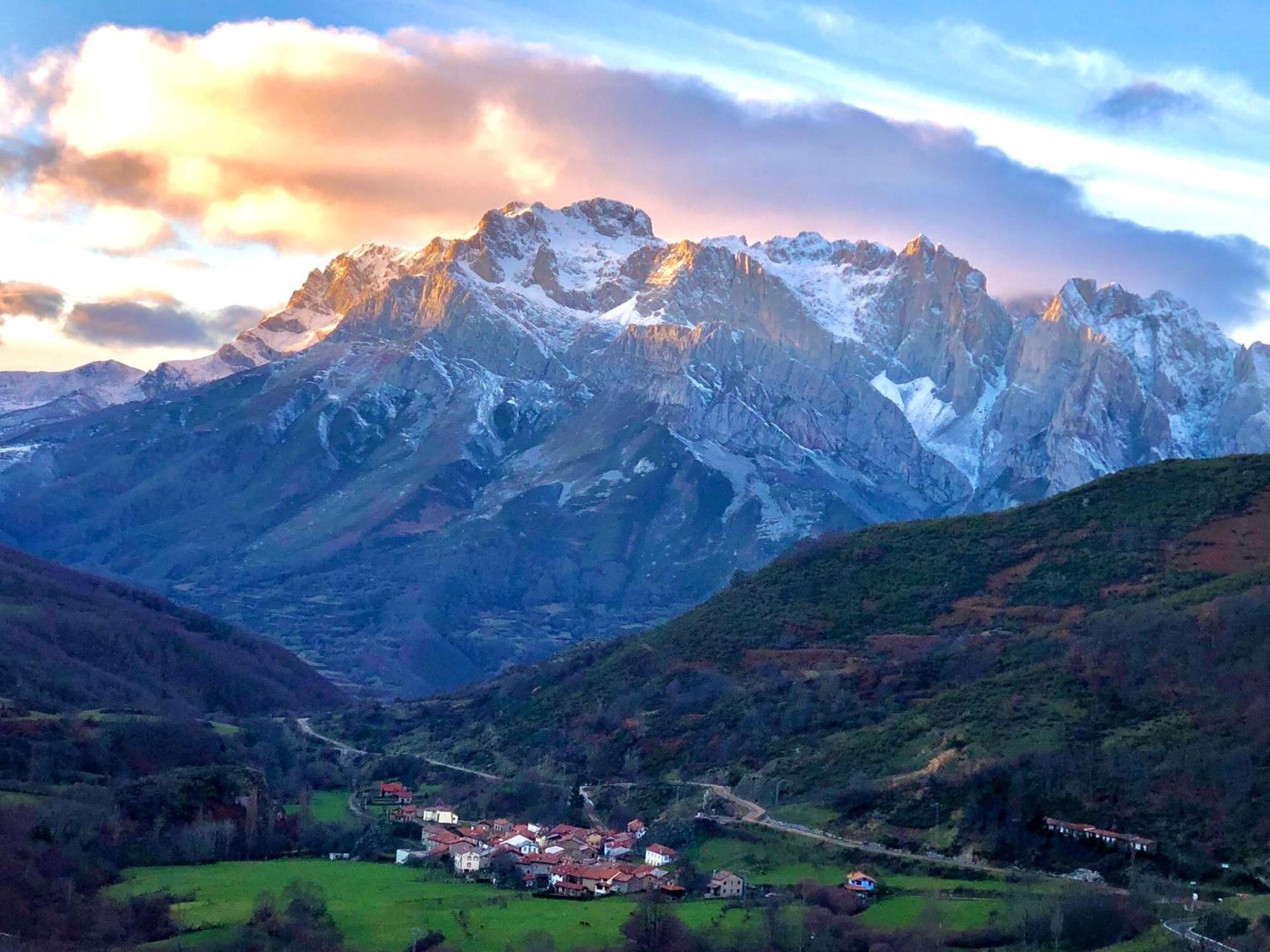 El Serenal Santa Maria de Valdeon Luaran gambar